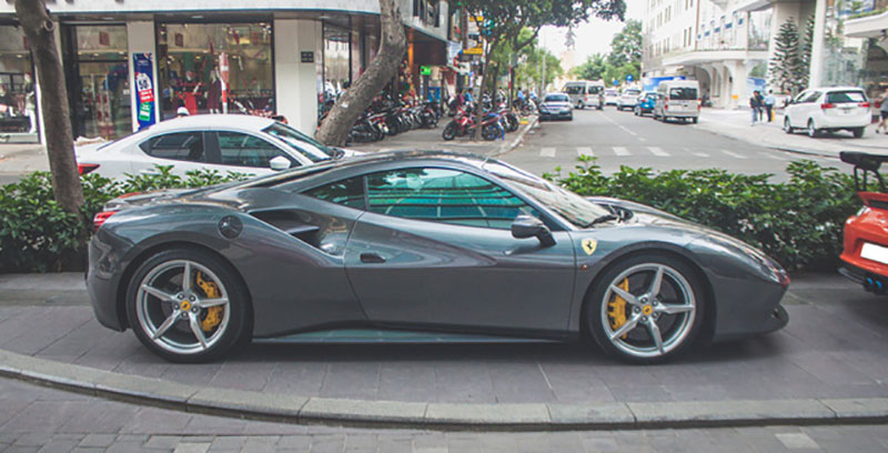 Dàn siêu xe Sài Gòn đổ ra đường dịp Giáng sinh